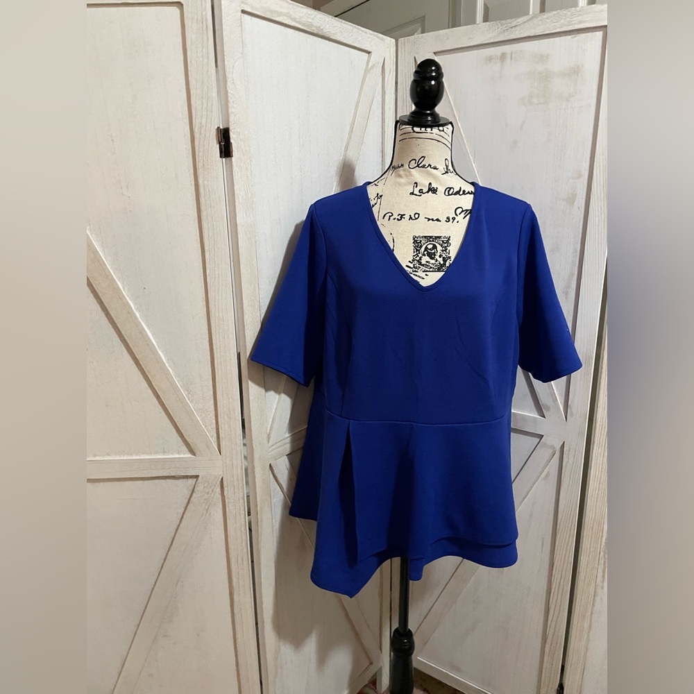 Lane Bryant vibrant blue asymmetrical peplum blouse NWT 18/20